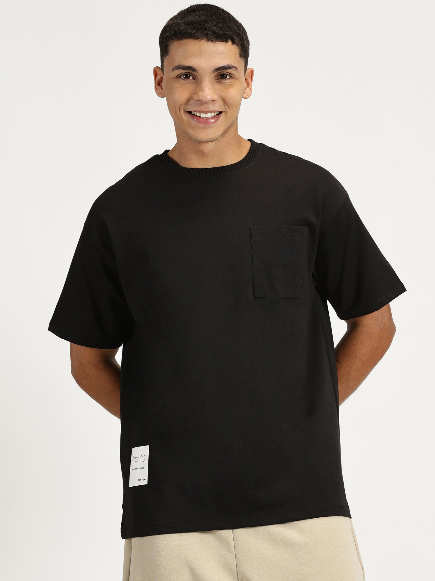 SOLID BLACK OVERSIZED TSHIRT WITH POCKET