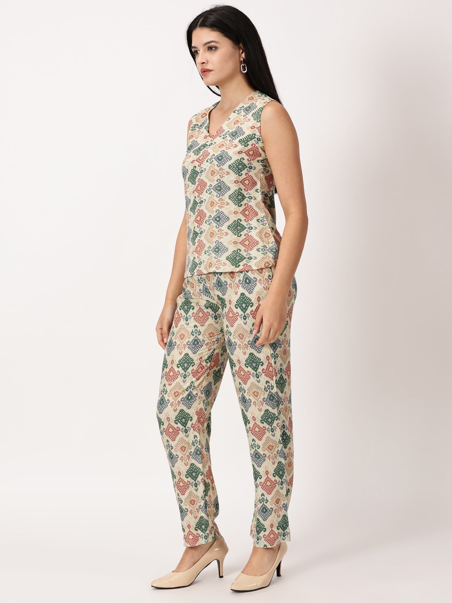 PRINTED 'V' NECK TOP & STRAIGHT PANT