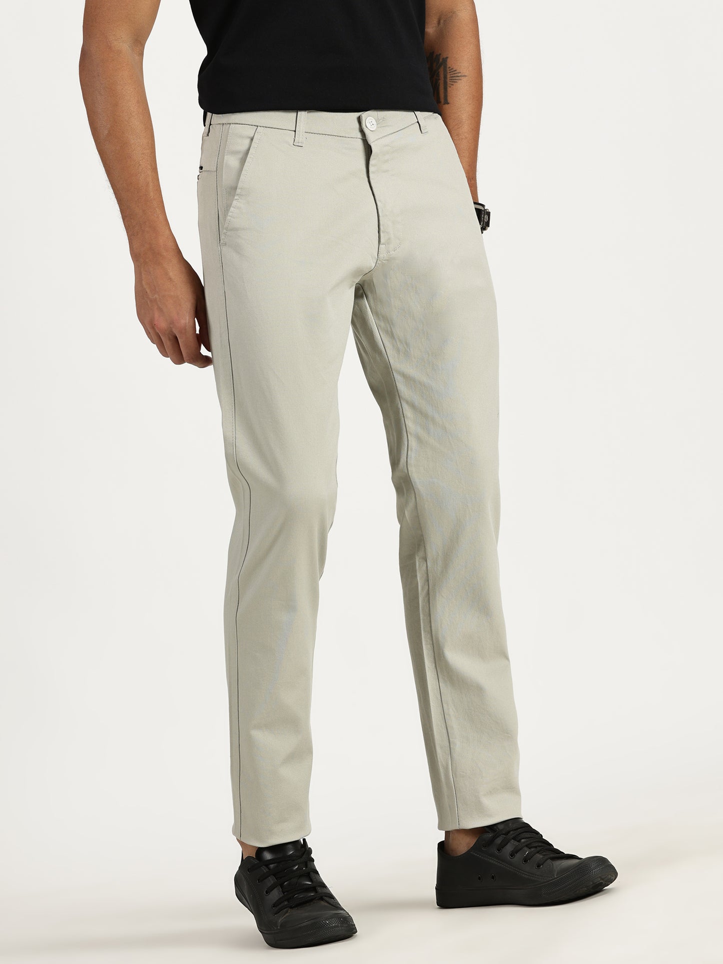 MEN'S OFF WHITE REGULAR FIT TROUSER WITH CROSS POCKET