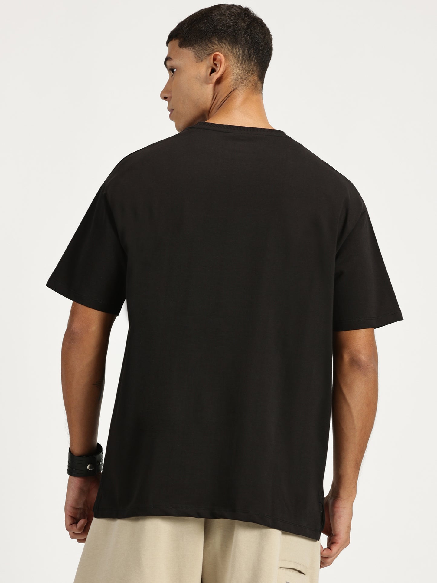 SOLID BLACK OVERSIZED TSHIRT WITH POCKET