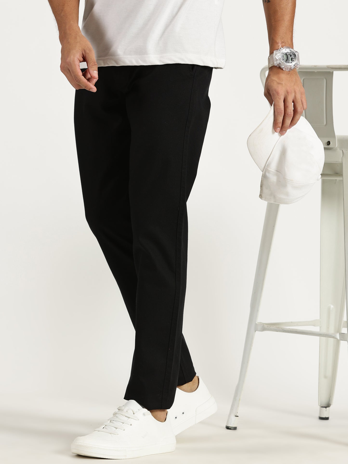 MEN'S BLACK REGULAR FIT TROUSER WITH STRAIGHT POCKET