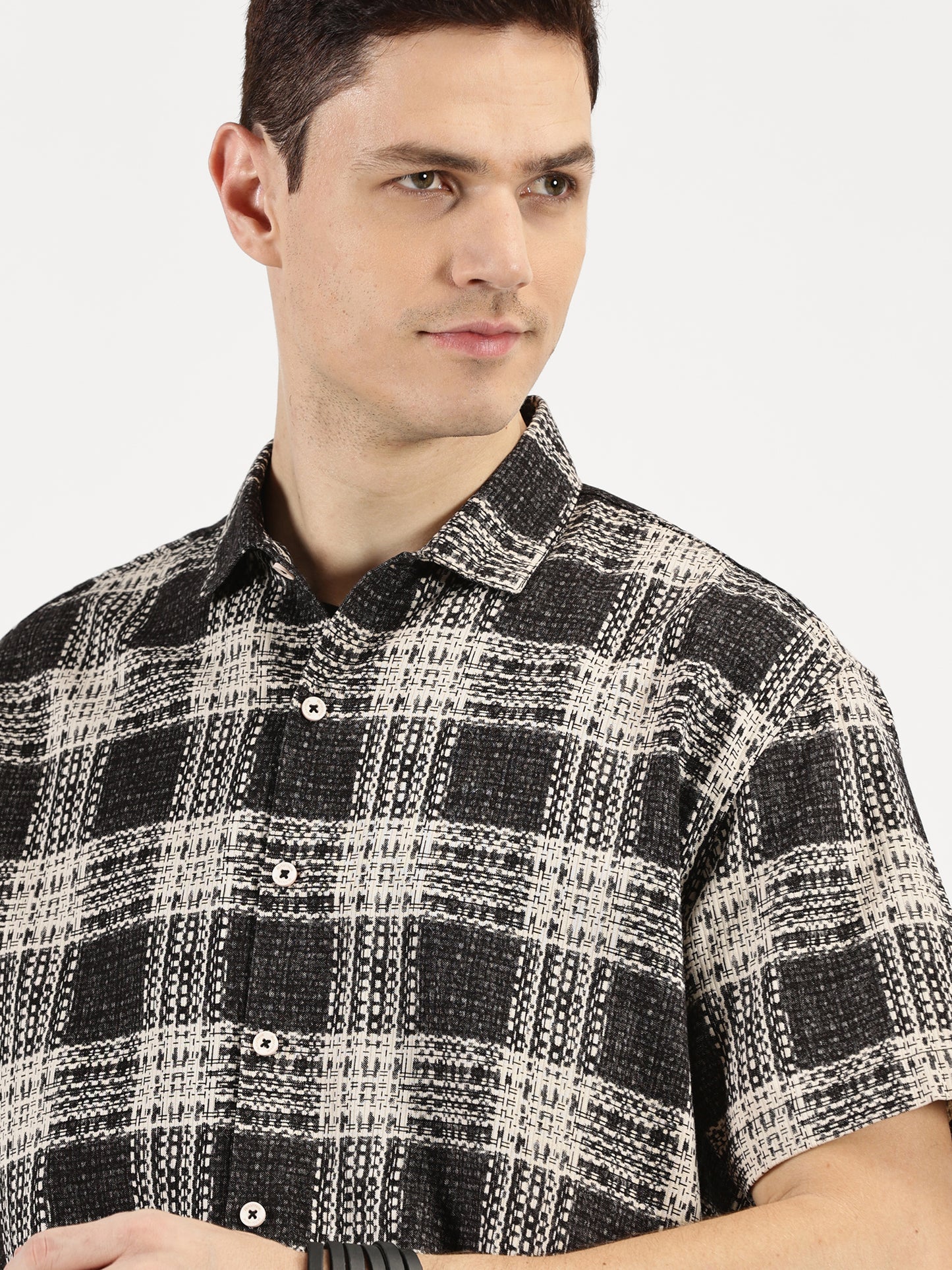 ABSTRACT CHEKERED BLACK OFFWHITE CLASSIC COLLAR HALF SLEEVE OVERSIZE SHIRT