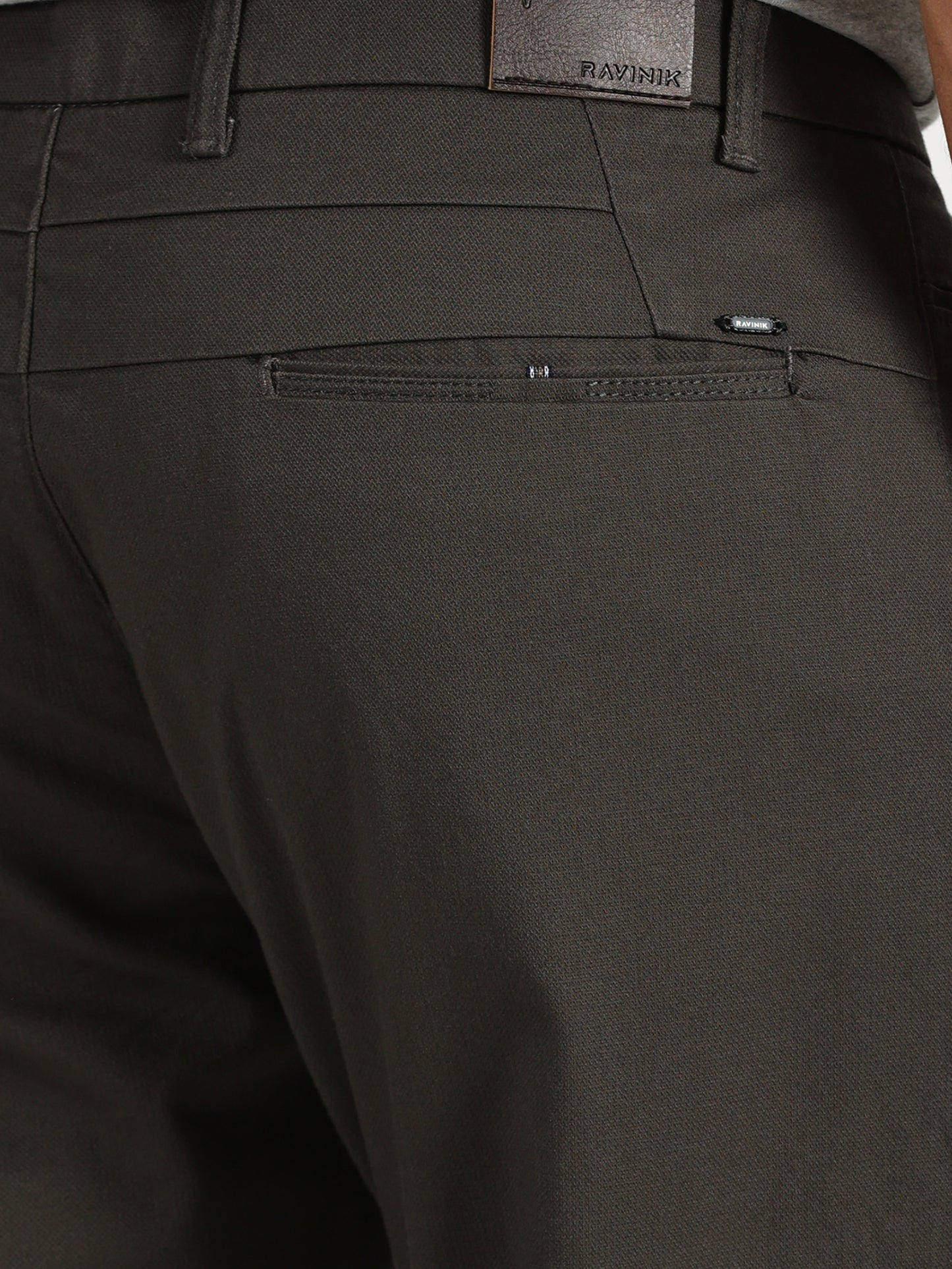 MEN'S DARK GREY REGULAR FIT TROUSER WITH CROSS POCKET