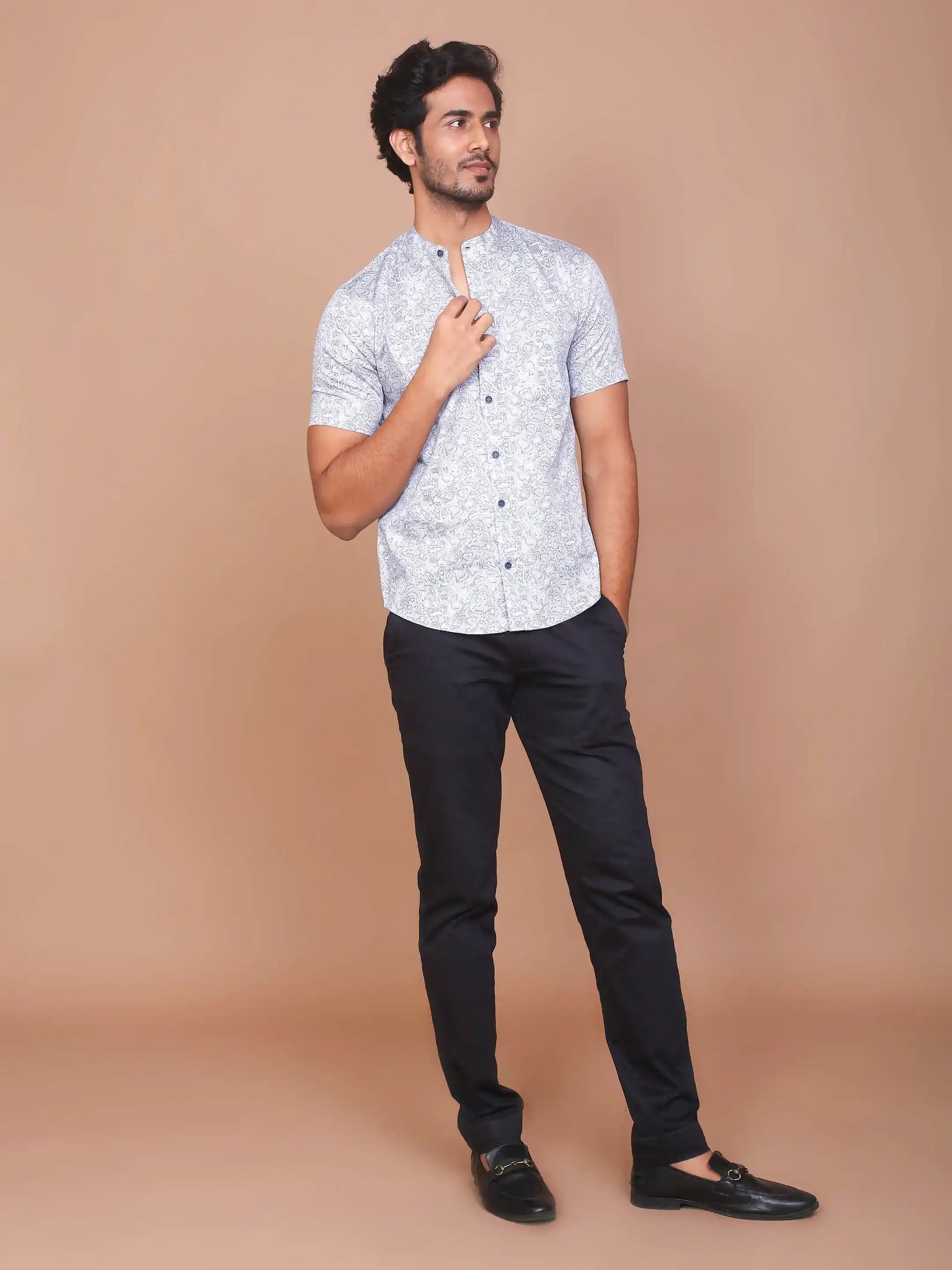 Buy-Ravinik-Men-Mist-Illusion-Band-Collar-Grey-Cotton-Half-Sleeve-Shirt