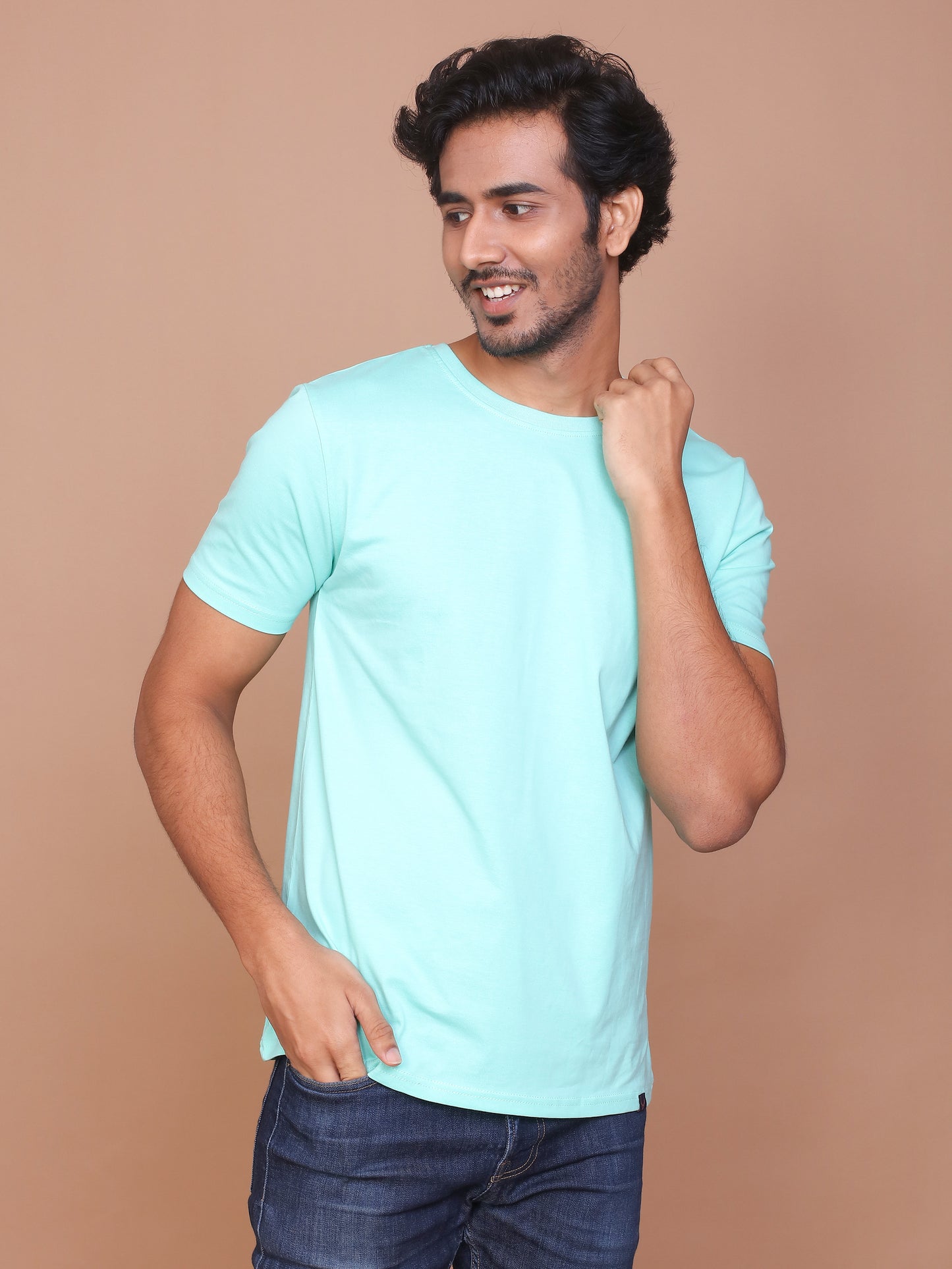 TURQUOISE GREEN SOLID COLOURED ROUND NECK TSHIRT - Ravinik 