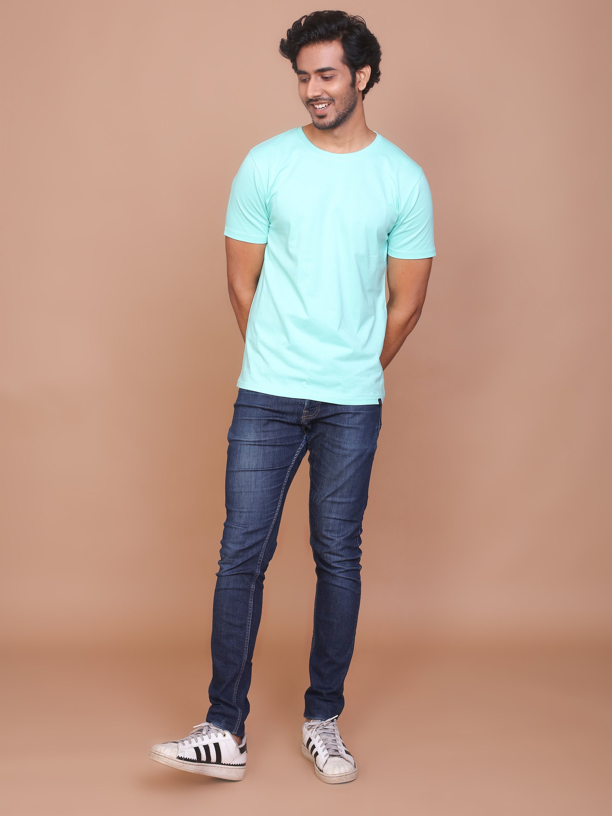 TURQUOISE GREEN SOLID COLOURED ROUND NECK TSHIRT - Ravinik 