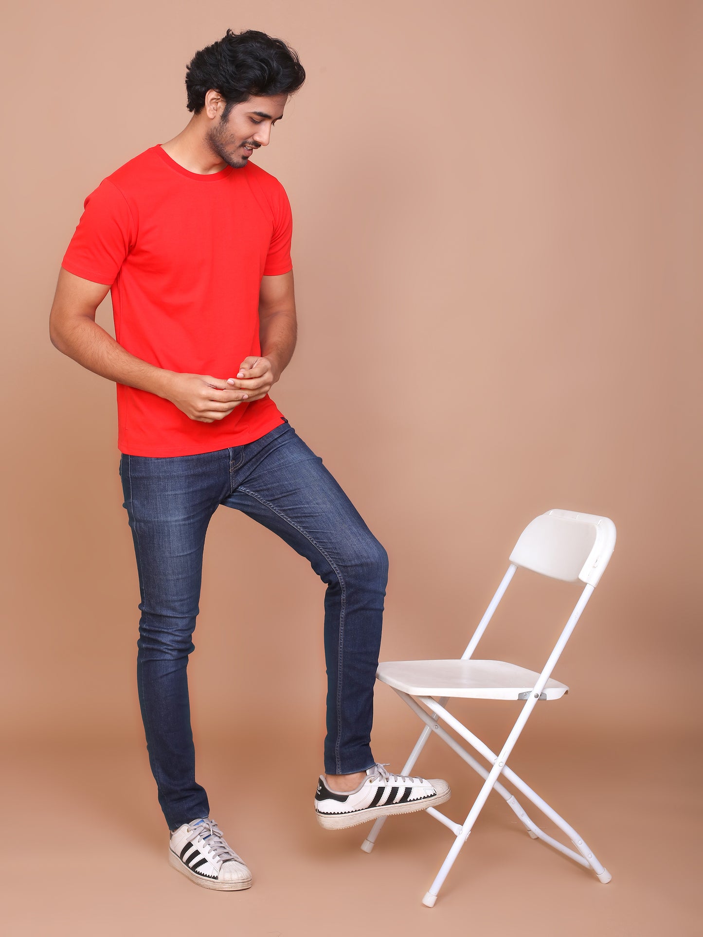 RED SOLID COLOURED ROUND NECK TSHIRT - Ravinik 