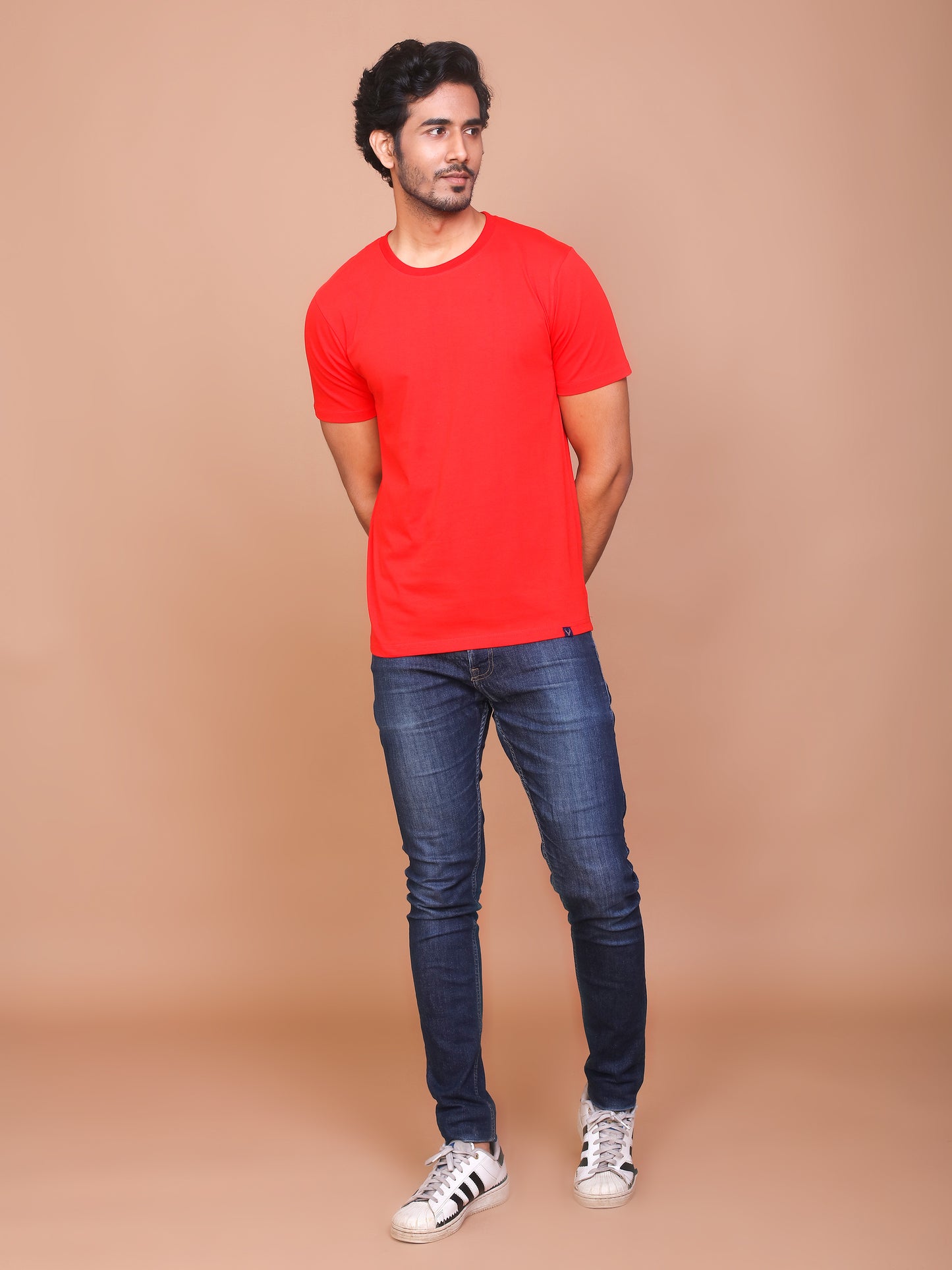 RED SOLID COLOURED ROUND NECK TSHIRT - Ravinik 