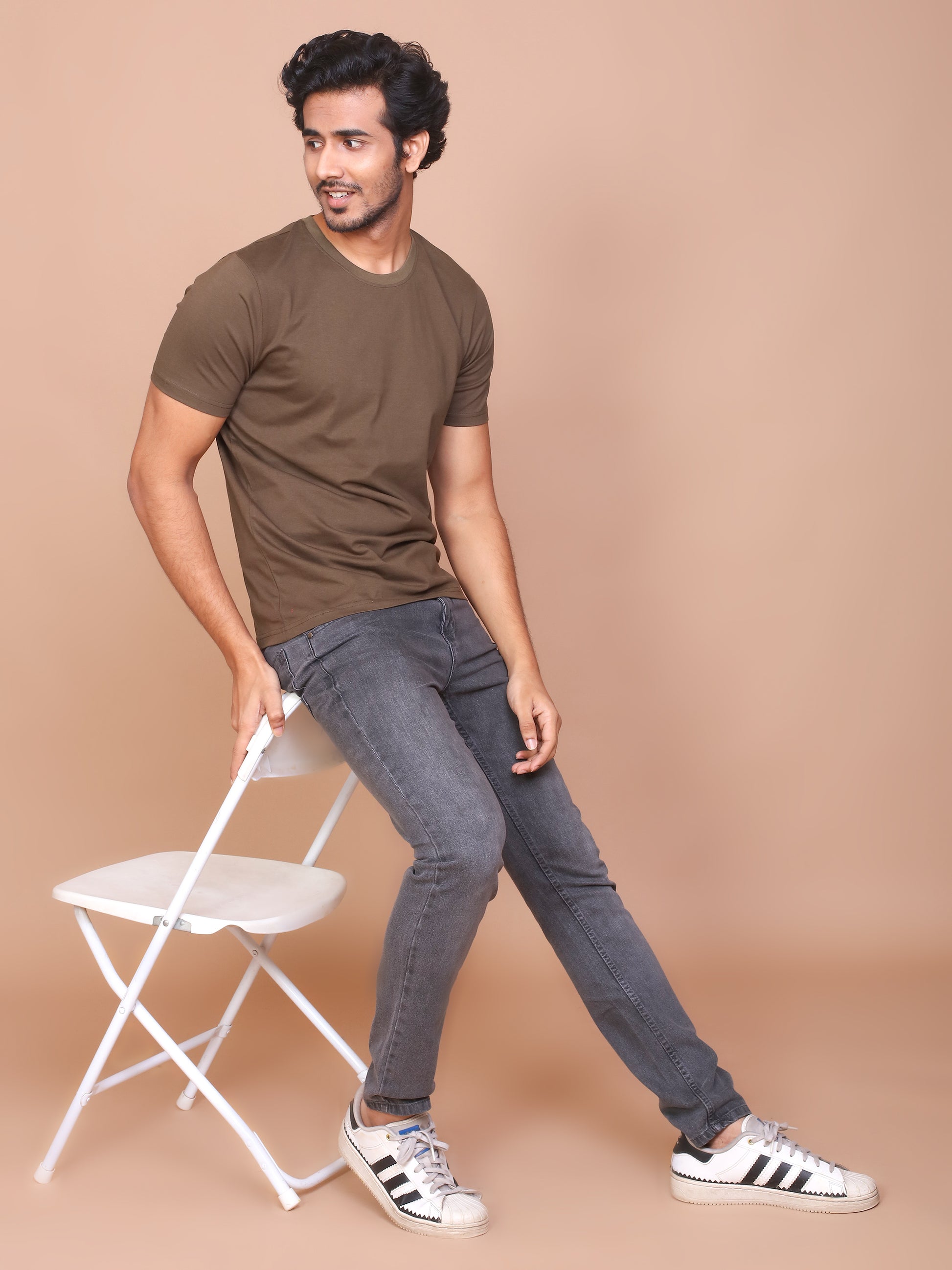 OLIVE SOLID COLOURED ROUND NECK TSHIRT - Ravinik 