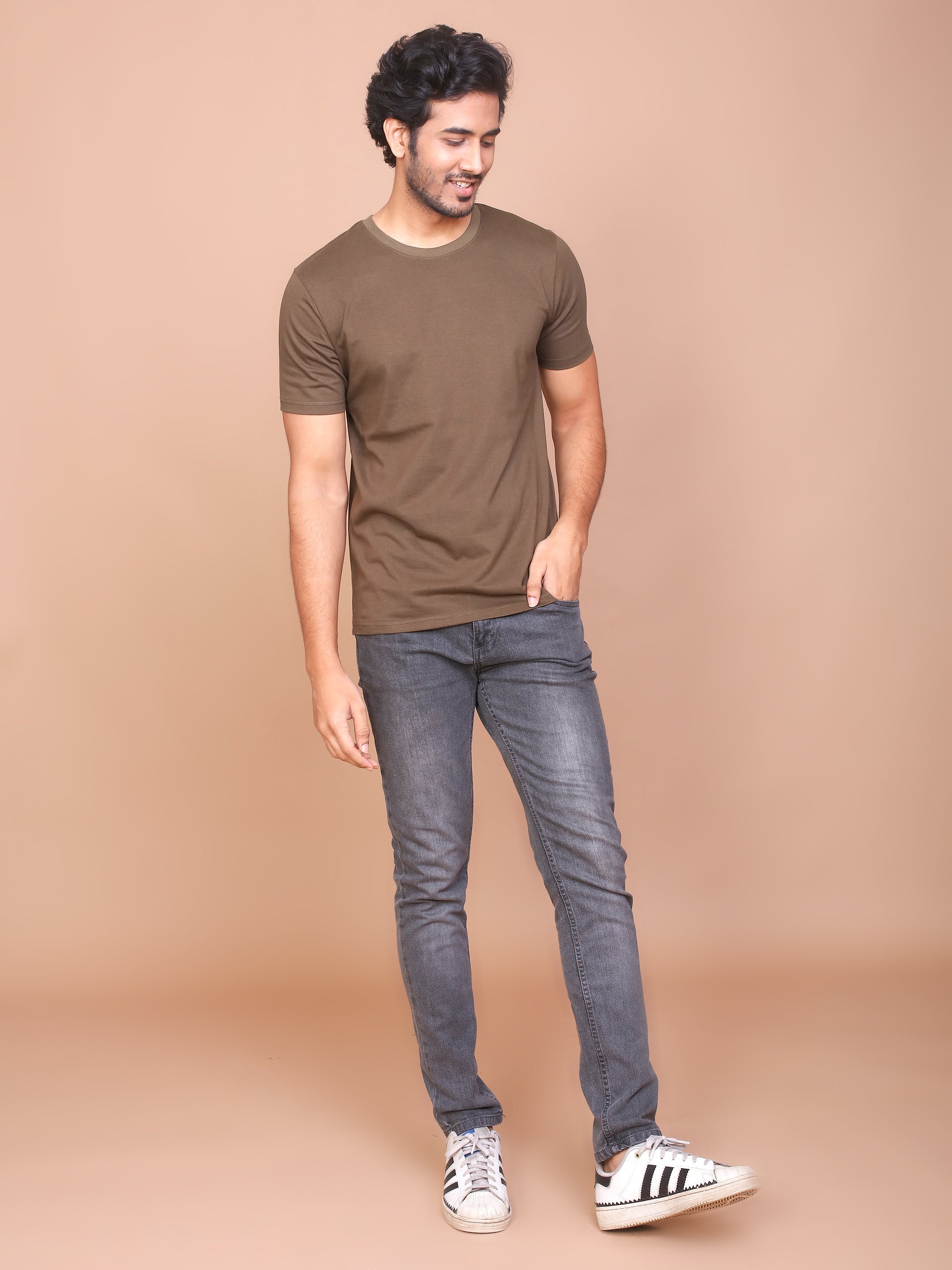 OLIVE SOLID COLOURED ROUND NECK TSHIRT - Ravinik 