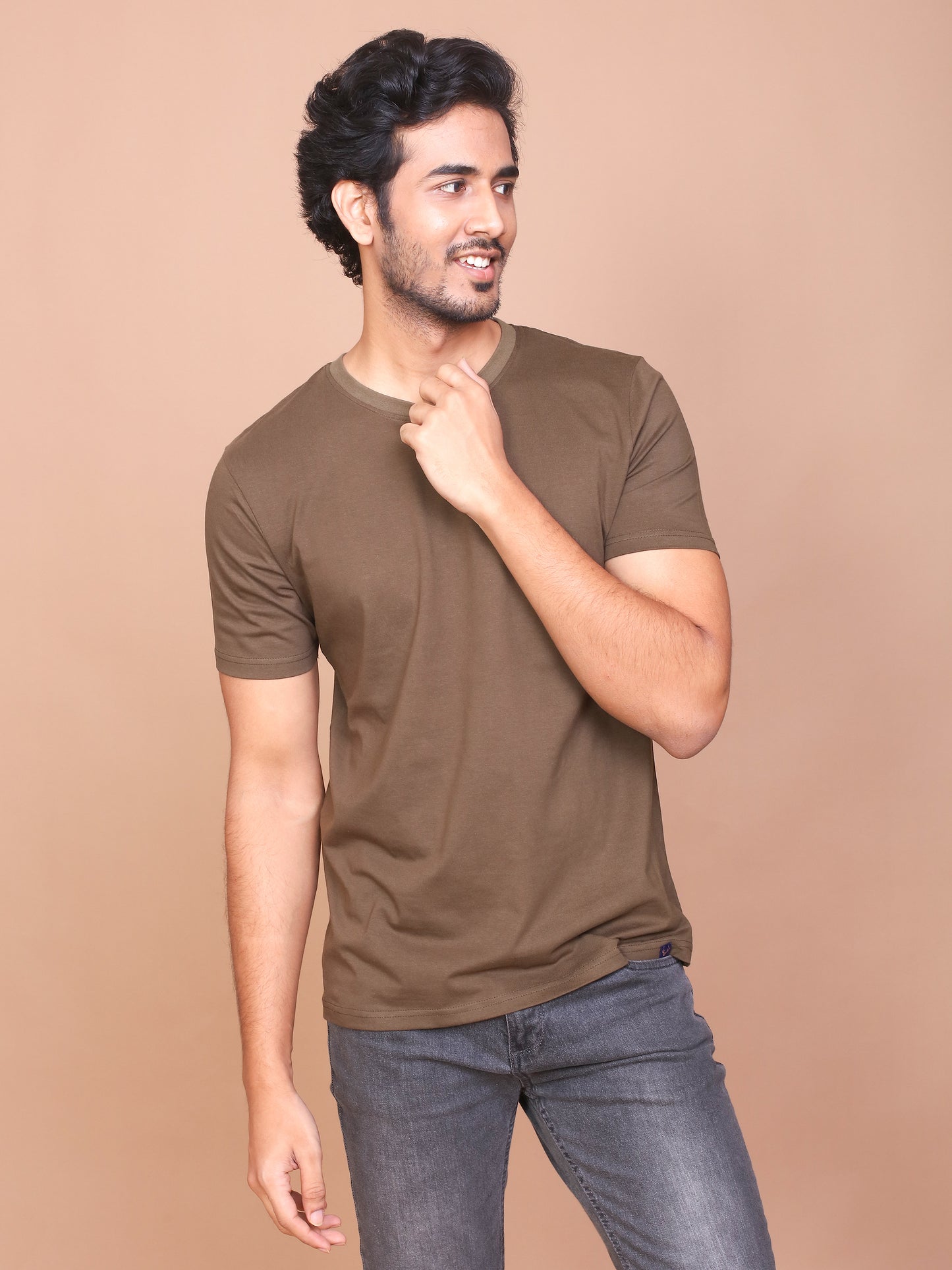 OLIVE SOLID COLOURED ROUND NECK TSHIRT - Ravinik 