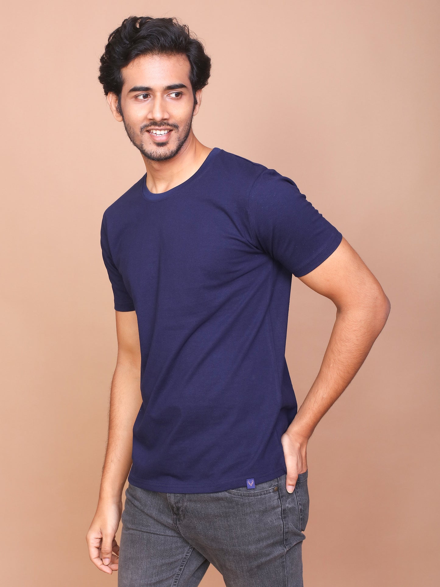 NAVY BLUE SOLID COLOURED ROUND NECK TSHIRT - Ravinik 