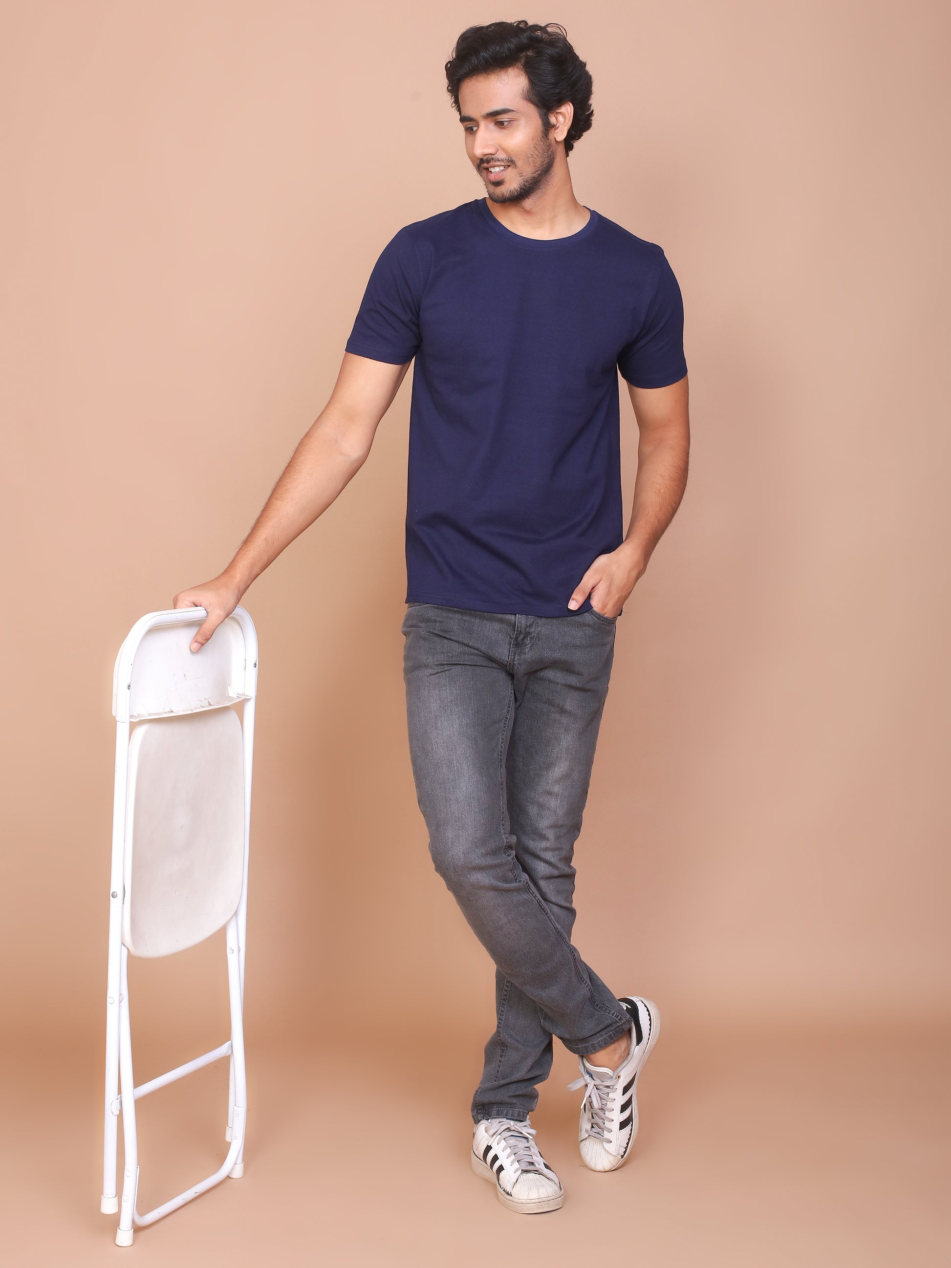 NAVY BLUE SOLID COLOURED ROUND NECK TSHIRT - Ravinik 