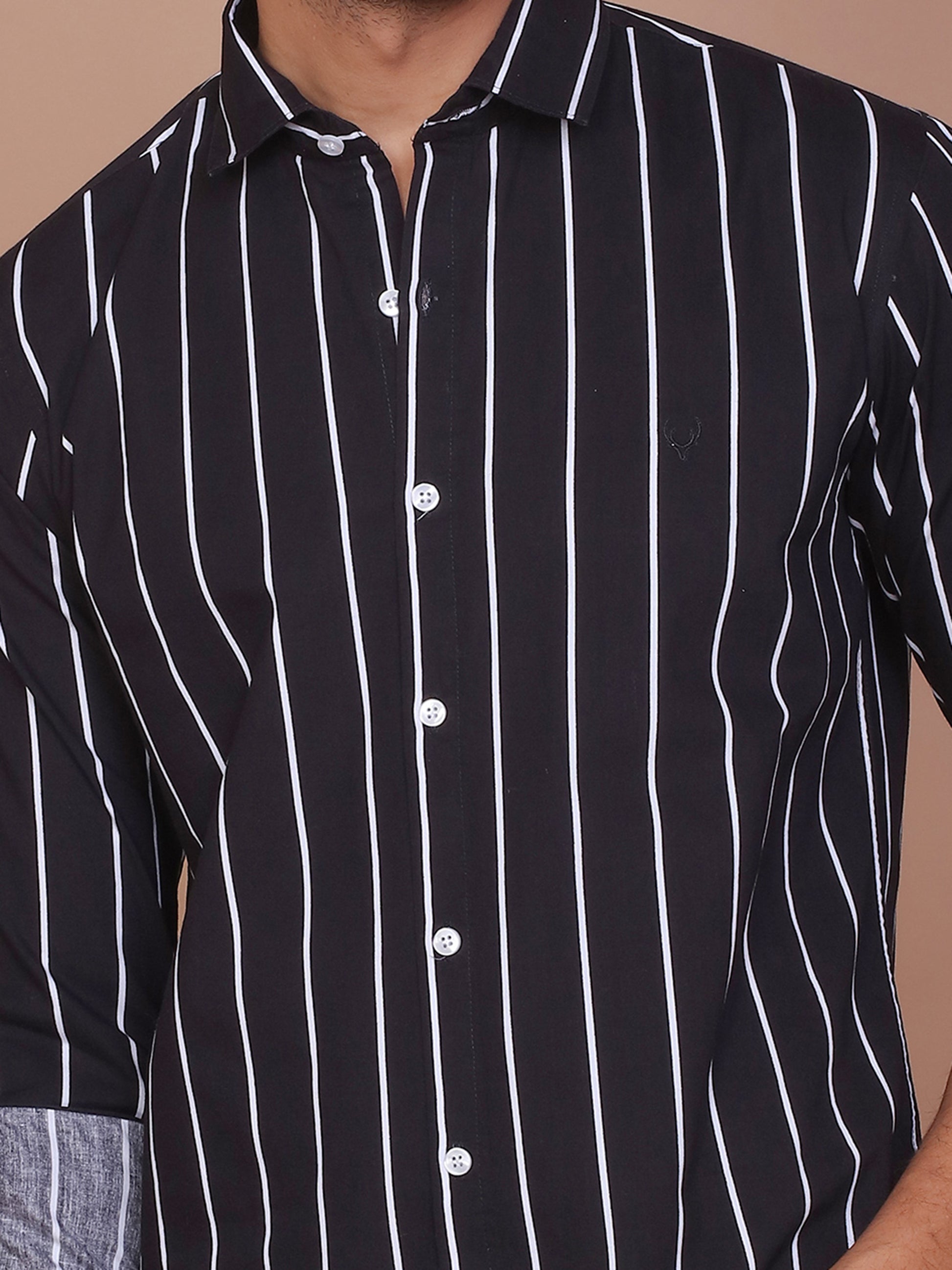 PINSTRIPE BLACK CLASSIC COLLAR SHIRT - Ravinik 