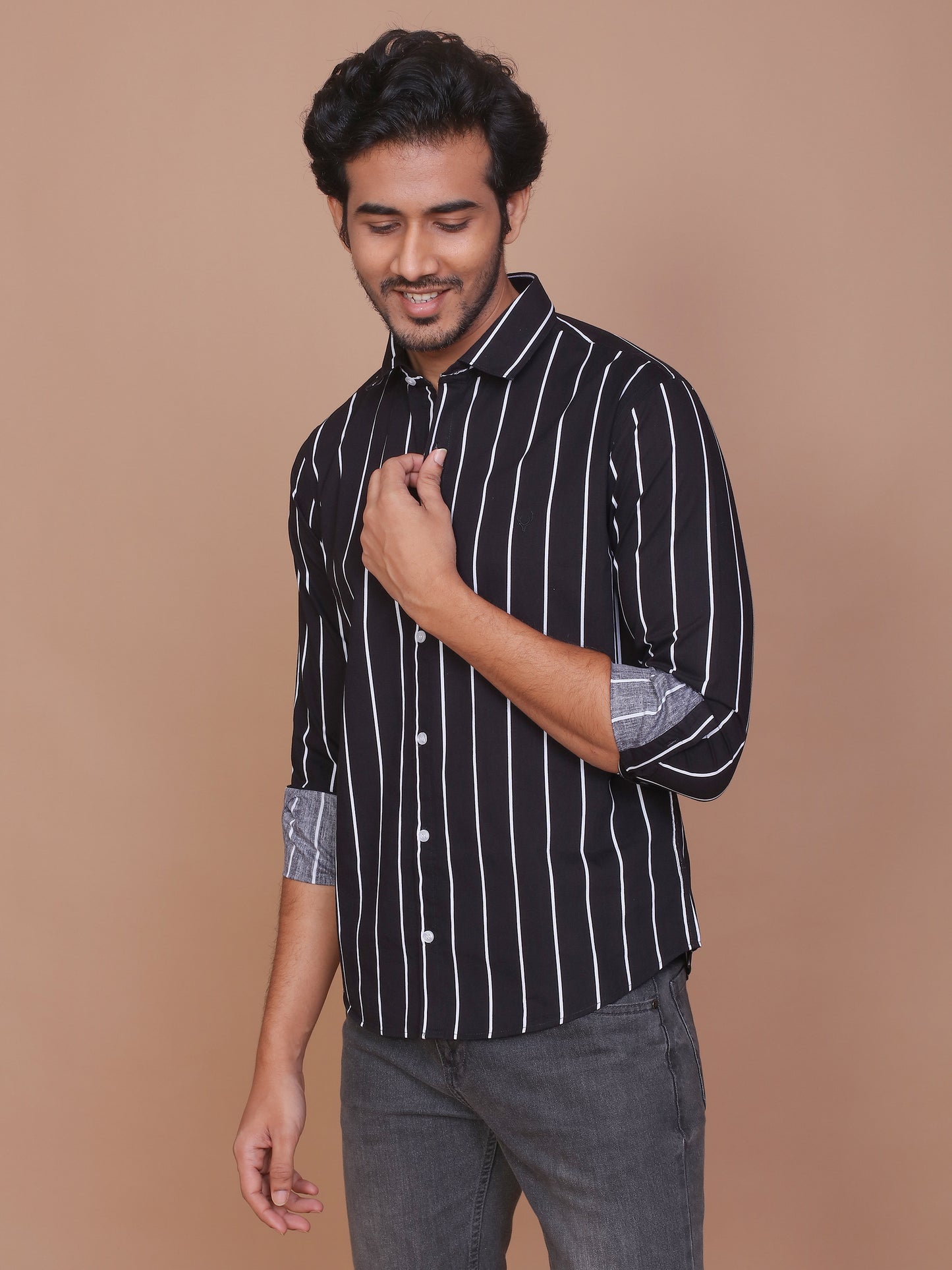 PINSTRIPE BLACK CLASSIC COLLAR SHIRT - Ravinik 