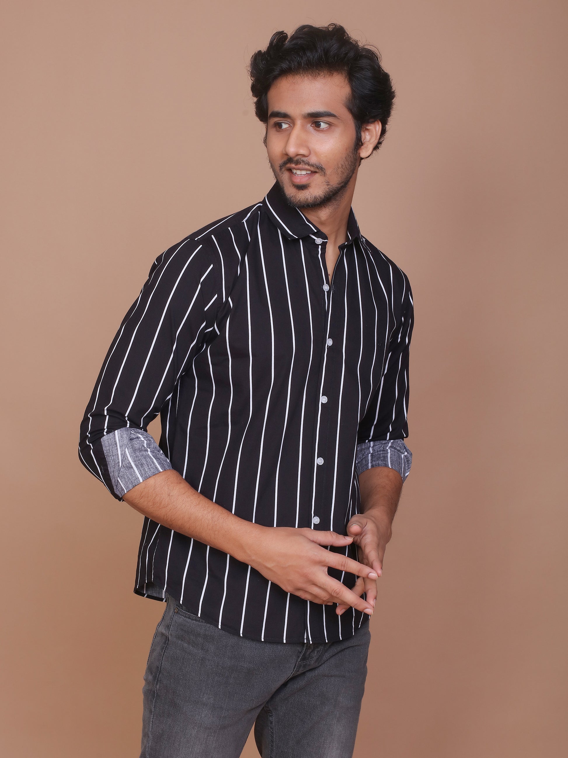 PINSTRIPE BLACK CLASSIC COLLAR SHIRT - Ravinik 