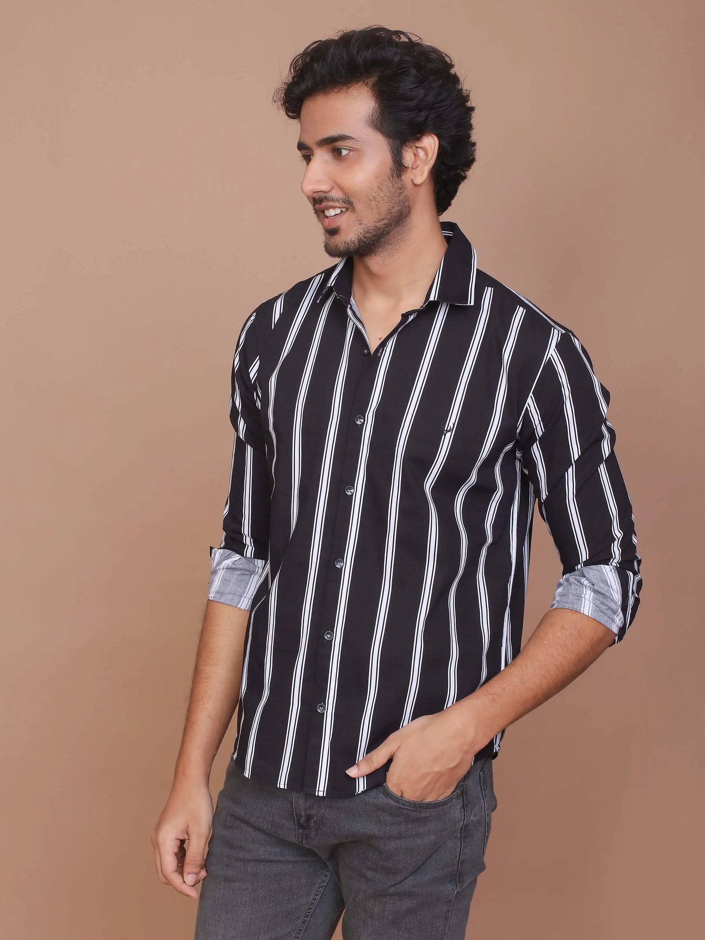 Buy-Ravinik-Men-Barcode-Slim-Fit-Stripe-Classic-Collar-Cotton-Black-Shirt-Online-India