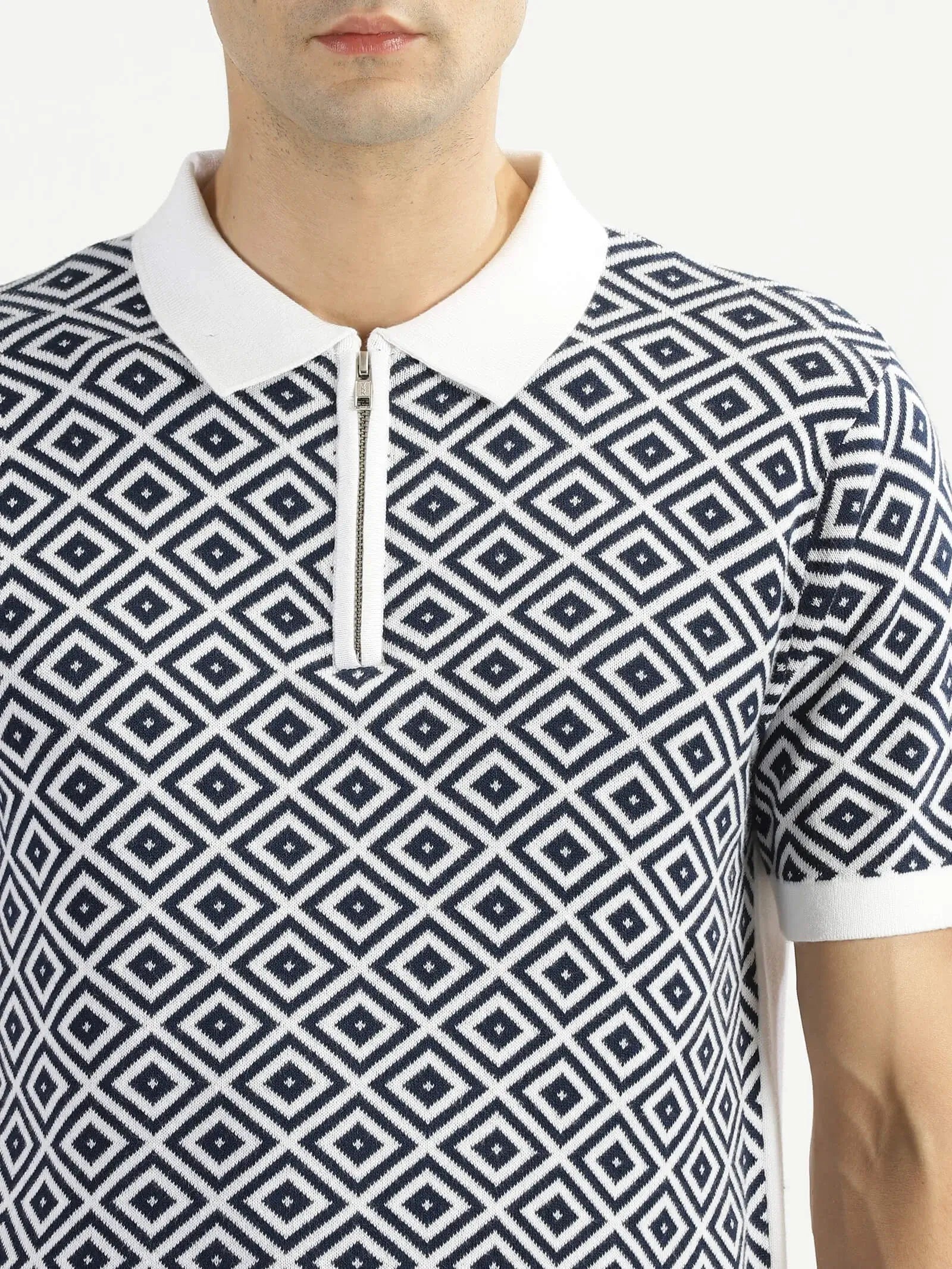 Buy-Ravinik-Men-Blue-Diamonds-Knitted-Classic-Collar-White-Cotton-Half-Sleeve-Sweatshirt