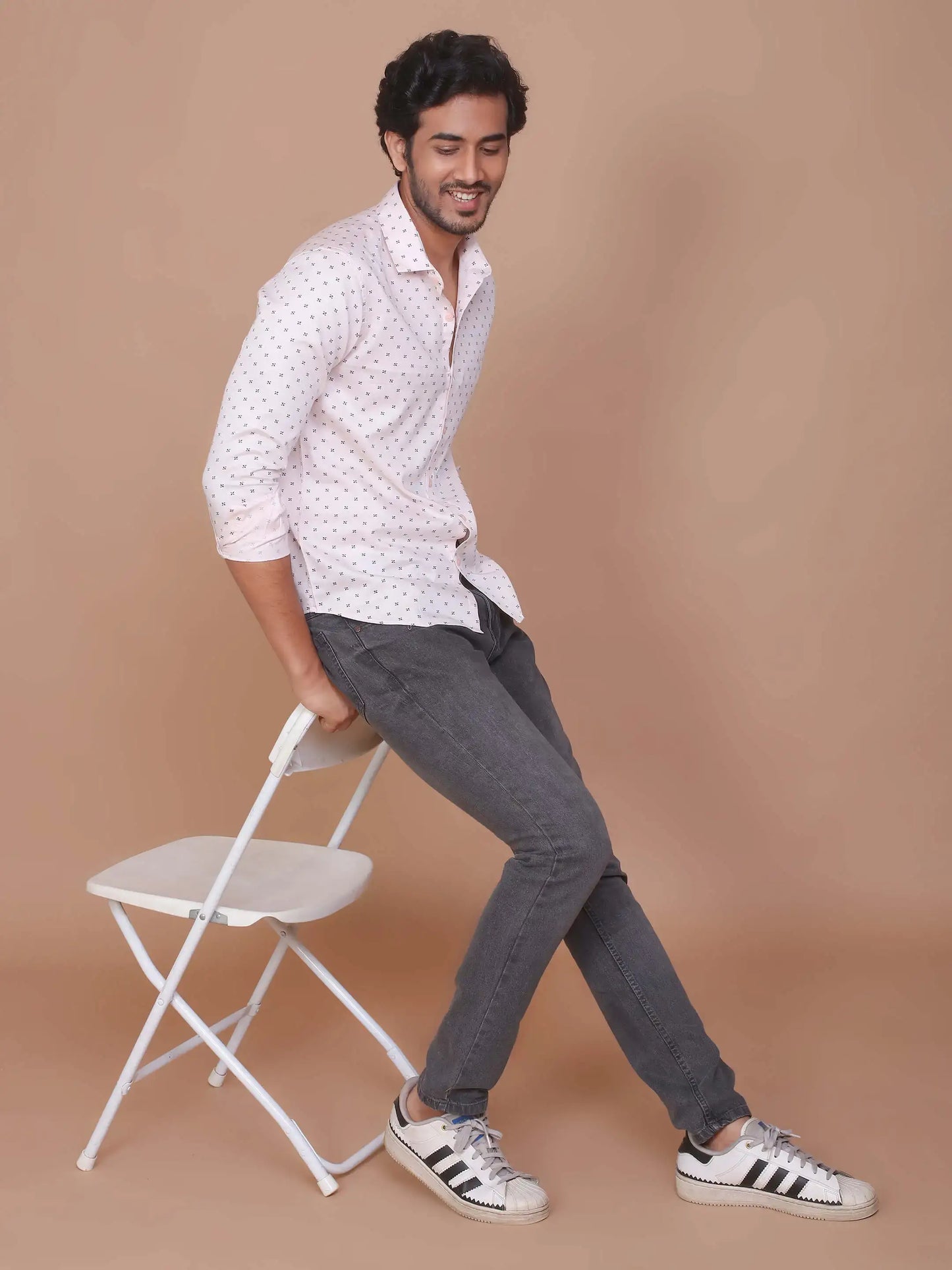 Buy-Ravinik-Men-Casual-Smart-Print-Classic-Collar-Cotton-Light-Pink-Slim-Fit-Shirt-Online-For-Men