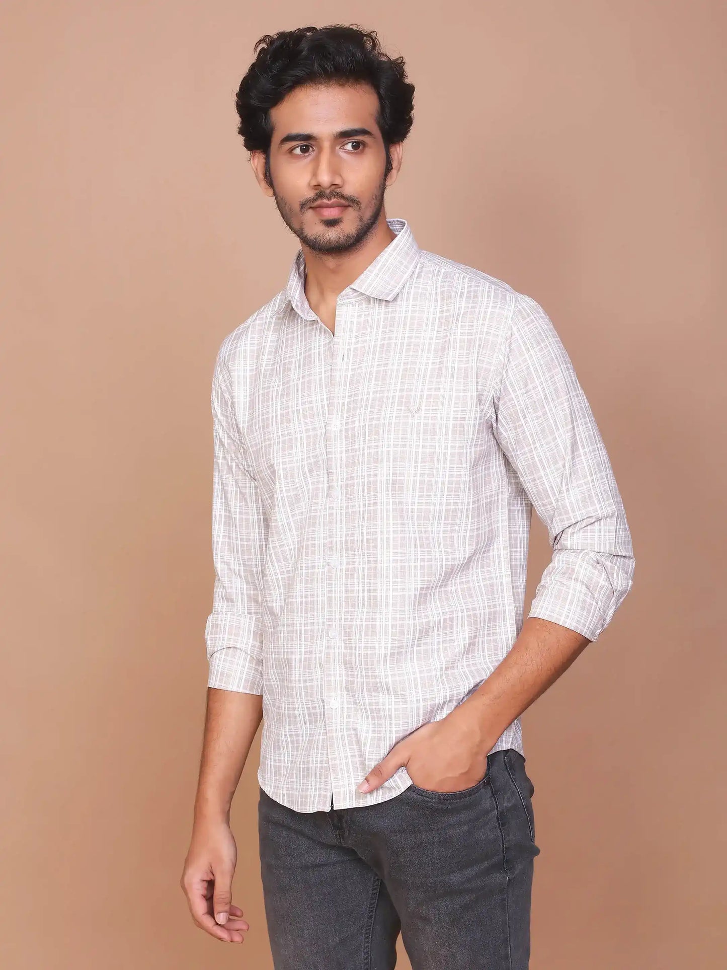 Buy-Ravinik-Men-Dupplin-White-Brown-Checkered-Classic-Collar-Full-Sleeve-Cotton-Shirt