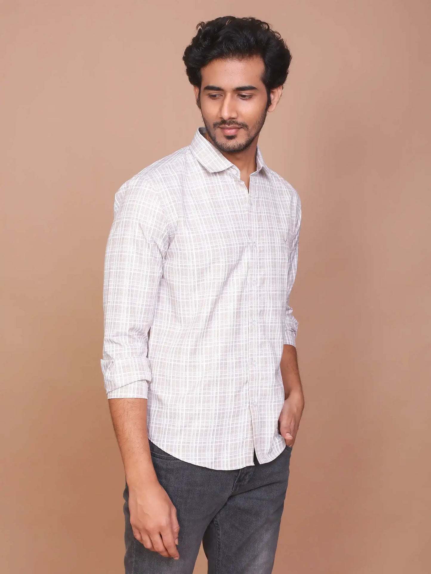 Buy-Ravinik-Men-Dupplin-White-Brown-Checkered-Classic-Collar-Full-Sleeve-Cotton-Shirt