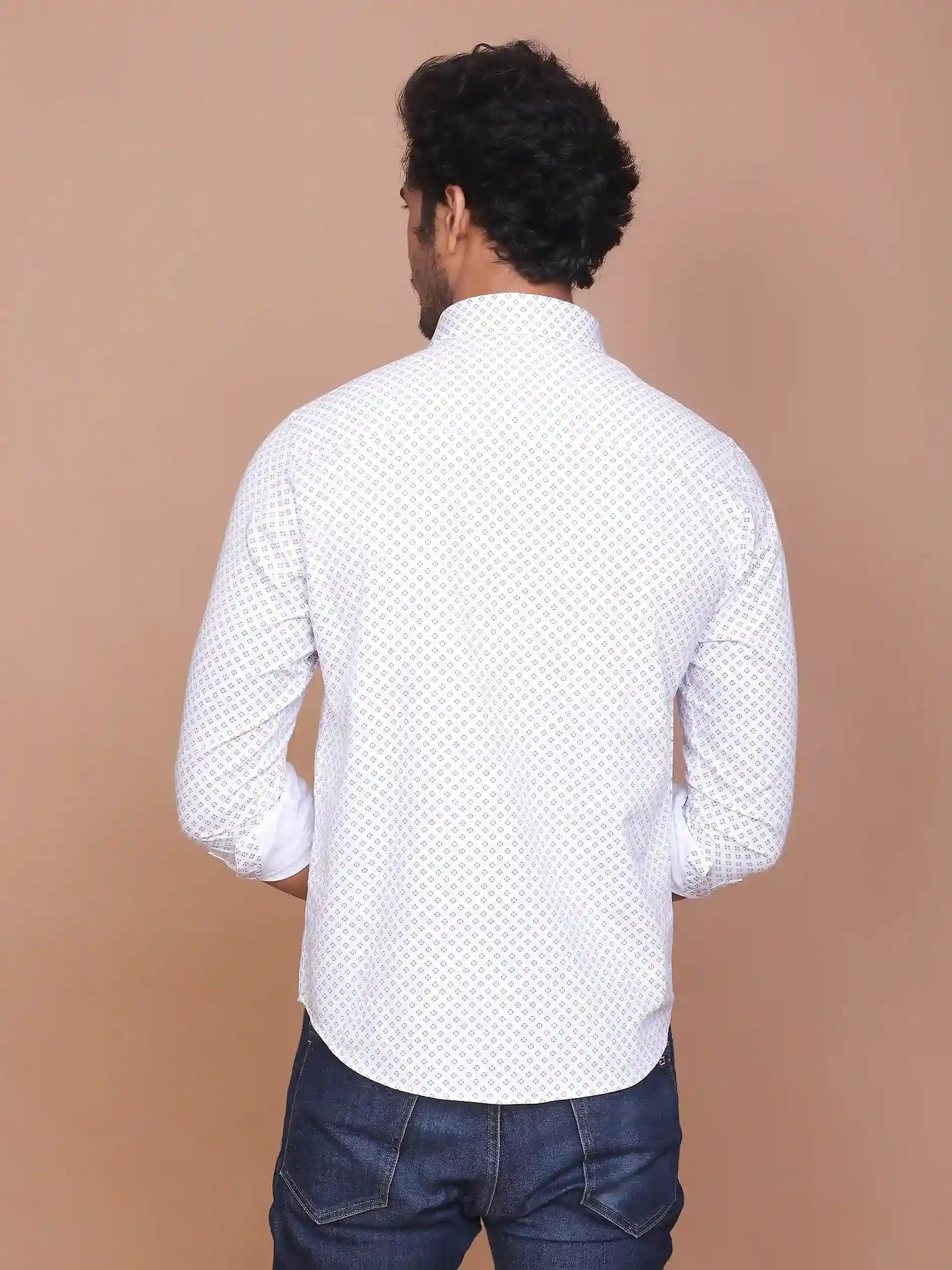 Buy-Ravinik-Men-Fine-Print-Classic-Collar-White-fluu-sleeve-Cotton-Shirt