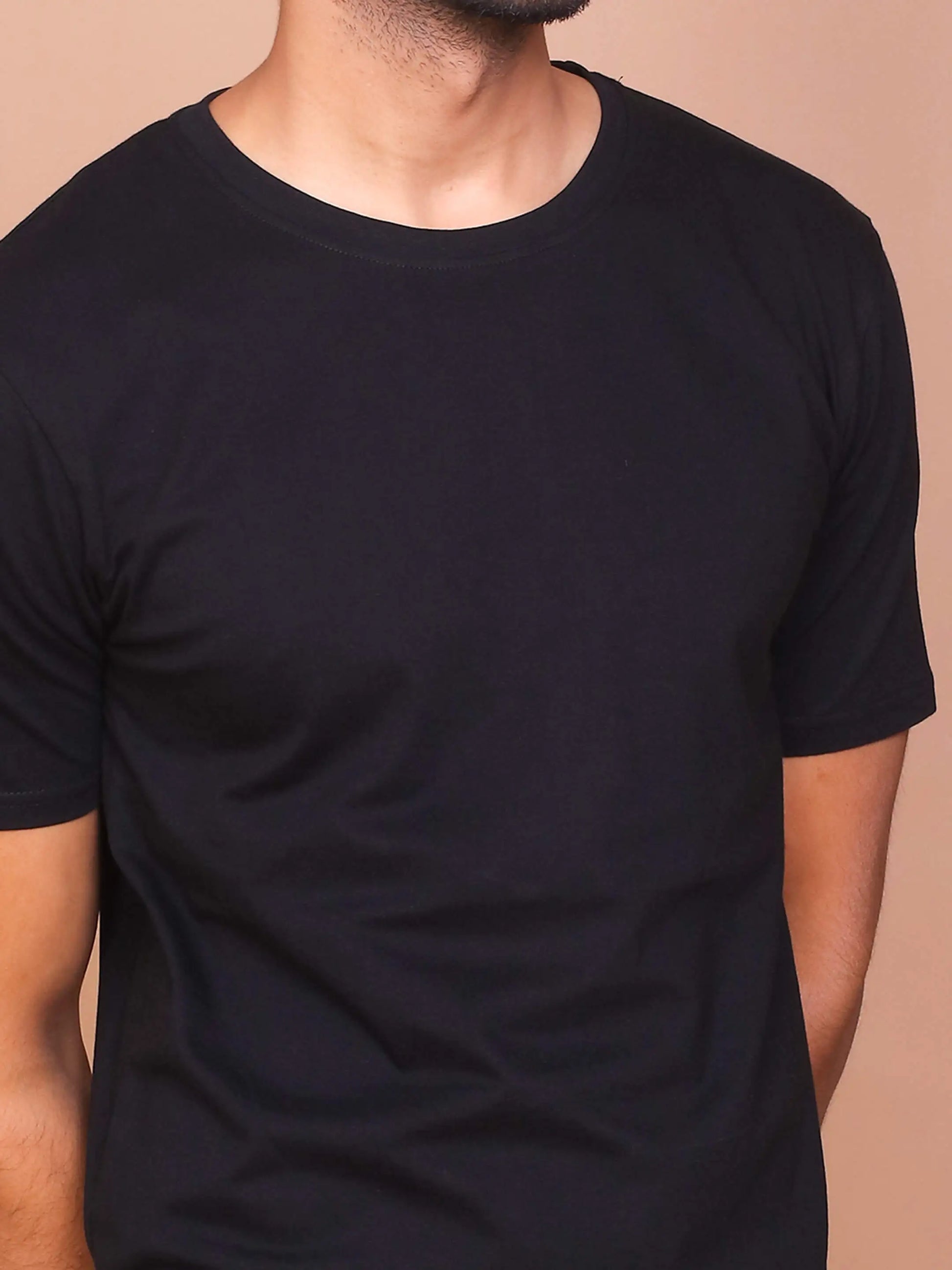 Buy-Ravinik-Men-Solid-Black-Colored-Round-Neck-Cotton-T-Shirt