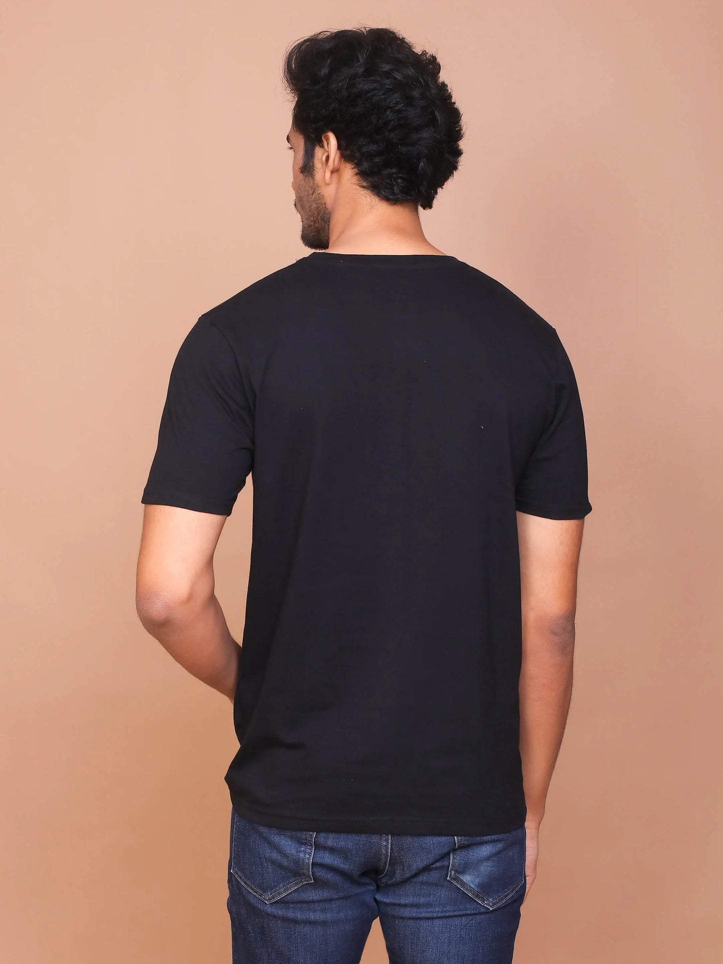 Buy-Ravinik-Men-Solid-Black-Colored-Round-Neck-Cotton-T-Shirt