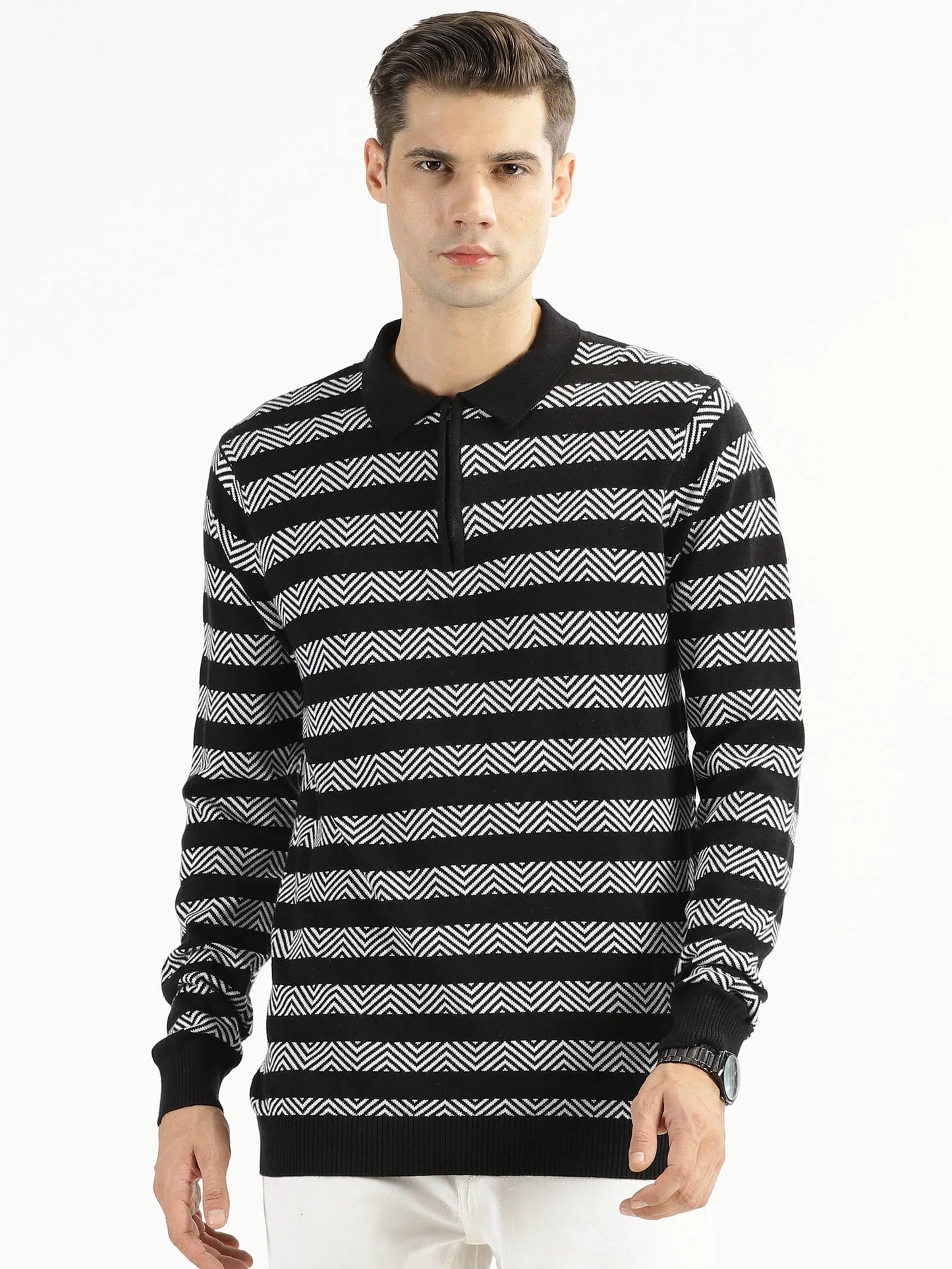 buy-ravinik-men-trigono-motif-knitted-classic-collar-black-and-white-cotton-casual-sweatshirt